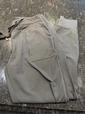 Grace & Lace Women’s Joggers in Gray